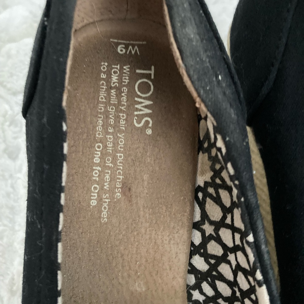 Tom’s canvas wedges with3” heel. - Picture 6 of 8